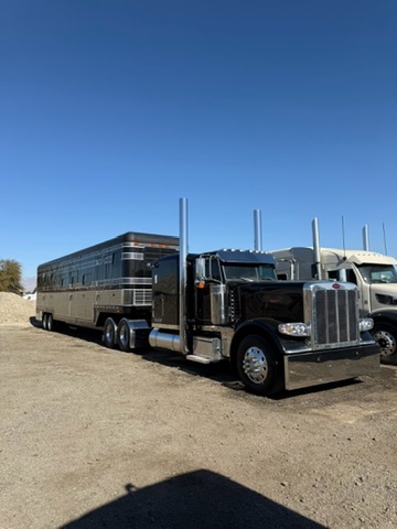 Peterbilt Hauler